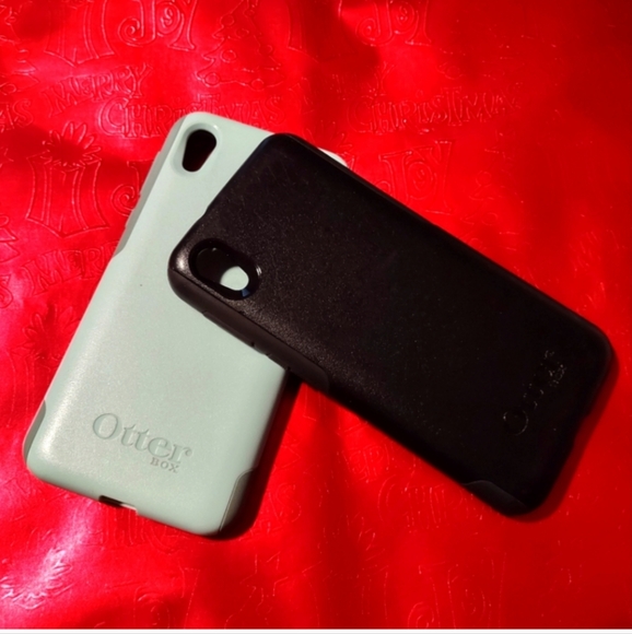 OtterBox cases (2) - Picture 2 of 15